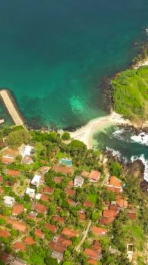 Körfez ve sahil manzaralı Sri Lanka 'da oteller.