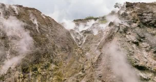 Volcanic Activity Mountainside Smoke Escaping Gases Mag Aso Volcanic Steam — Stock Video