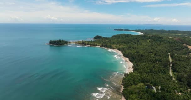 Вид Сверху Пляж Прозрачной Водой Море Борнео Малайзия — стоковое видео