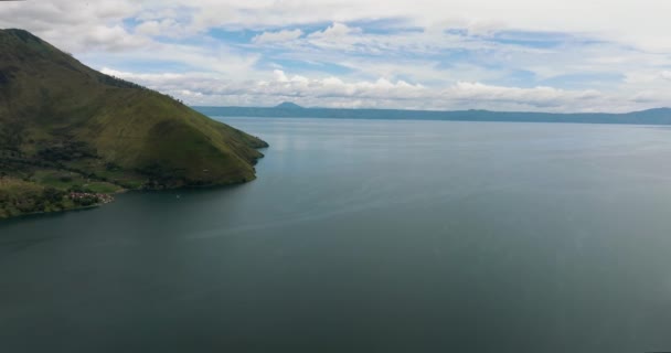 Λίμνη Toba Βρίσκεται Στο Βόρειο Τμήμα Της Οροσειράς Barisan Σουμάτρα — Αρχείο Βίντεο