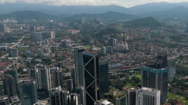 Kuala Lumpur Malaysia September 2022 Kuala Lumpur Med Boligområder Skyskrapere – stockvideo