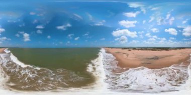 Güzel bir plaj manzaralı tropik bir manzara. Kalpitiya, Sri Lanka. 360VR Video.