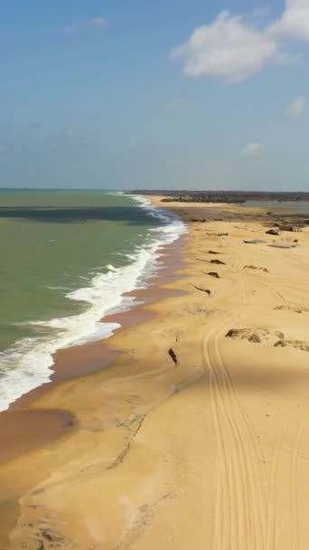 热带沙滩和蓝色海的空中景观 斯里兰卡Kalpitiya — 图库视频影像