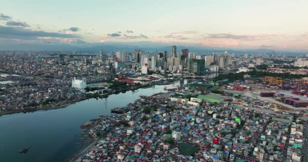 Città Manila Con Grattacieli Edifici Commerciali Tramonto Vista Dall Alto — Video Stock