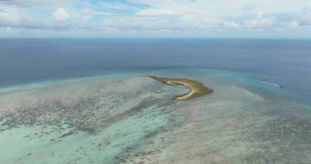 Остров Коралловом Рифе Атолл Море Морской Парк Тун Сакаран Борнео — стоковое видео