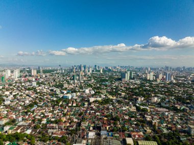 Manila, modern binalar ve gökdelenlerin yukarıdan göründüğü Filipinler 'in başkentidir. Filipinler.