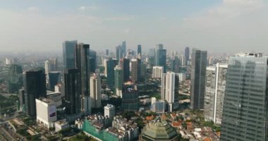 Jakarta 'nın gökdelenler manzaralı iş merkezi. Endonezya.