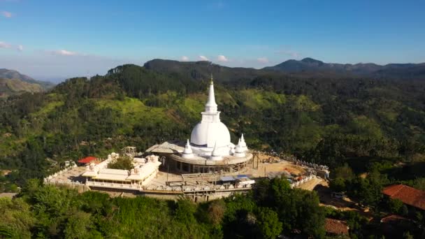 Mahamevnawa Buddhist Monastery Mountains Hills Temple Mountain Top Bandarawela Sri — Stock videók
