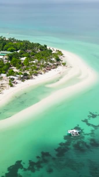 Vista Aérea Praia Areia Mar Azul Resort Tropical Ilha Bantayan — Vídeo de Stock