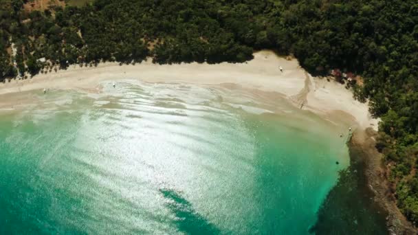 Vista Aérea Praia Tropical Areia Baía Com Água Azul Nagtabon — Vídeo de Stock