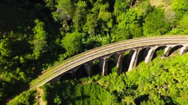 Ella nine arch bridge sri lanka most famous tourist attraction.