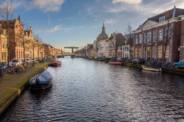 Leiden Niederlande November 2021 Oude Vest Leiden Liegt Gleichnamigen Kanal — Stockfoto