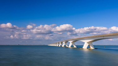 Zeelandbrug Hollanda 'nın Zeeland ilinde