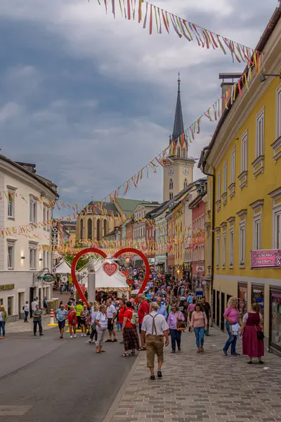 Villach, Avusturya 'da Kötü Kirchtag Festivali Sahnesi