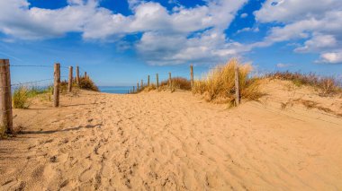 Katwijk aan Zee, Hollanda sahilinde kum tepesi