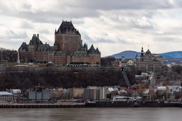 stock image View of the old Quebec city and the Frontenac castle from the south shore of the St Lawrence river at Levis (Quebec, Canada)