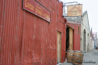 Oamaru Yeni Zelanda 5 Mart 2010; Eski Oamaru kasabasının miras bölgesinde bulunan tarihi Ahır ve Demirhane binası.