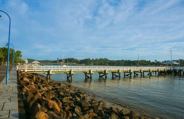 澳大利亚新南威尔士州贝特曼湾前滨和码头 — 图库照片