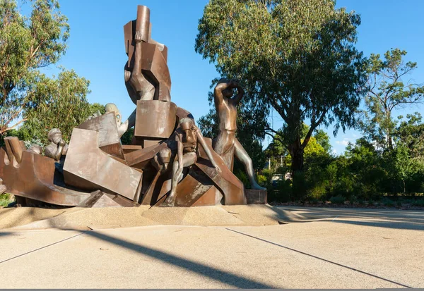 Canberra Australien Januar 2011 Bronzestatue Von Ante Dabro Die Abstrakte — Stockfoto