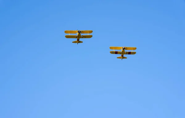Tauranga Nieuw Zeeland April 2023 Twee Boeing Stearman Vliegen Hoog — Stockfoto
