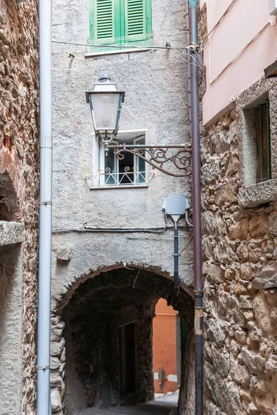 Ruelle Étroite Riomaggiore Avec Lampadaire Arche Sous Maison Cinque Terre — Photo