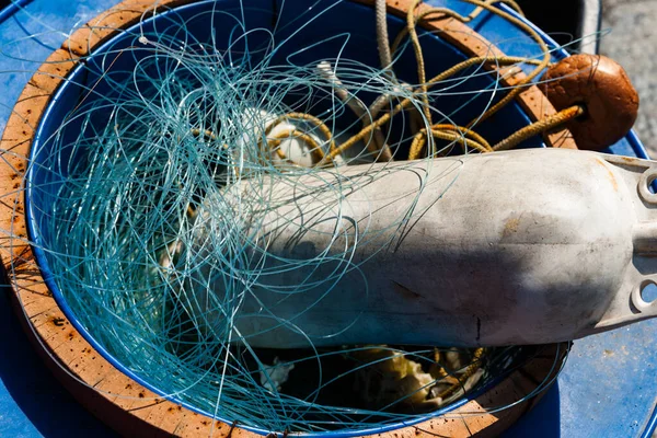 Tangle Línea Pesca Nylon Azul Tambor Con Flotador Paseo Marítimo —  Fotos de Stock
