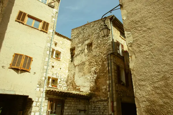 Paredes Tres Pisos Edificios Piedra Antiguos Residenciales Tonos Retro Saint —  Fotos de Stock