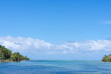 Manzaralı plaj ve deniz manzaralı plaj Yanuca Adası, Fiji 'de..
