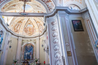 Dekoratif tamamlayıcı İtalyan Katolik Kilisesi Menaggio, İtalya, Grandola Birleşik Bölgesi.