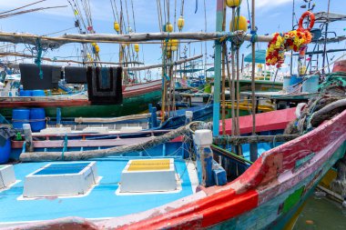Pettigalawatta Sri Lanka - 14 Eylül 2024; Pettigalawatta 'da editör yoğun açık deniz balıkçılık sahası ve pazarları.