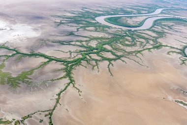 Batı Avustralya 'daki Kimberleys' de El Questro 'da aşağıdaki dere desenlerinin hava manzarasında güzellik ve berraklık..