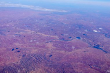 Avustralya 'nın kırmızı toprakları ve arazisi doğrudan aşağıdadır..