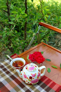 Masada bir fincan çay.