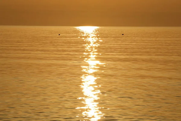 Ηλιοβασίλεμα Πάνω Από Την Ακτή Της Θάλασσας — Φωτογραφία Αρχείου