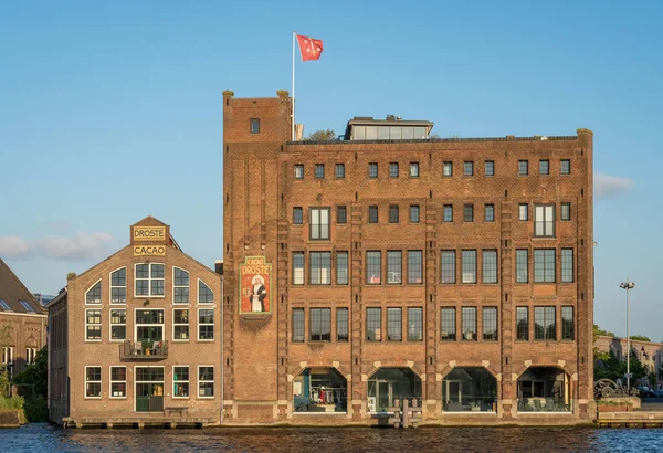 荷兰哈莱姆 哈莱姆 2023 位于哈莱姆斯帕恩河畔的杜奇巧克力制造商Droste的历史建筑 — 图库照片