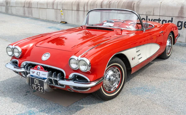 Lelystad, Hollanda, 18.06.2023, Klasik Chevrolet Corvette 1960 'dan The National Old Day' de