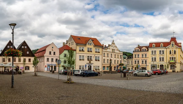 チェスカ カメンニス チェコ共和国 2023 都市モニュメントゾーンとして保護されているチェスカ カメンシスの町の正方形と歴史的な町の中心地 — ストック写真