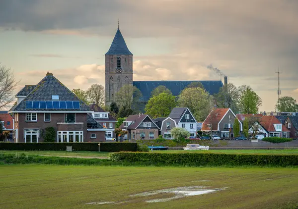 Village Néerlandais Dalfsen Dans Province Overijssel Coucher Soleil Image En Vente