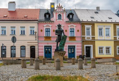 Klasterec nad Ohri, Çek Cumhuriyeti, 07.07.2024, Şehir Meydanı ve tarihi binalar