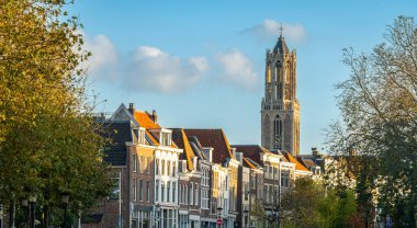 Utrecht, Hollanda 'nın silueti, ikonik Dom Tower ile