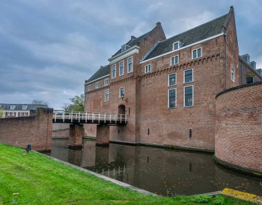 Hollanda 'nın Utrecht ilindeki Woerden Kalesi' ne giriş kapısı.