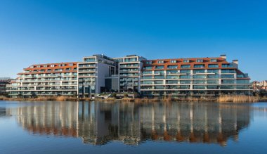 Knokke-Soygunu, Belçika, 07.03.2025, Hotel La Rserve Resort ve Zegemeer Gölü Knokke-Soygunu