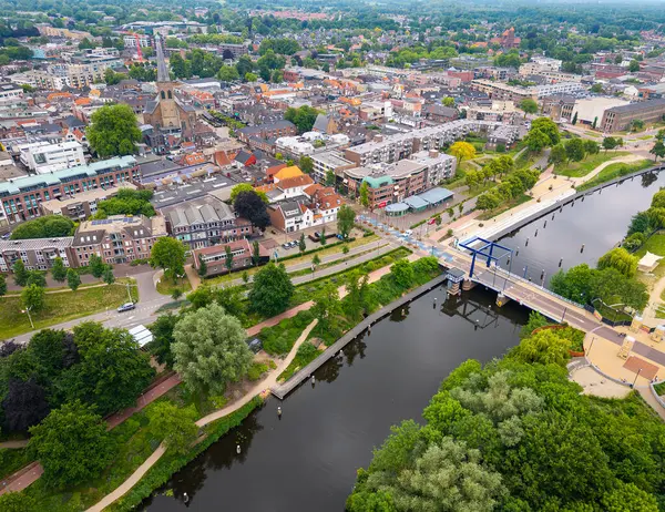 Doetinchem ve Oude Ijssel nehrinin hava manzarası, Achterhoek Bölgesi, Hollanda