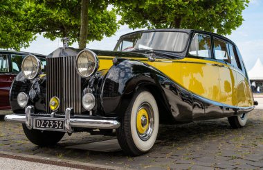 Lelystad, Hollanda, 15.06.2025, Klasik İngiliz Lüks Araba Rolls-Royce Gümüş Wraith LWB 1955 tarihli The National Oldtimer Day