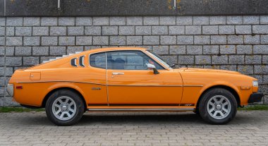 Lelystad, Hollanda, 15.06.2025, Klasik Japon spor otomobili Toyota Celica Liftback GT 1977 'den The National Old Day' e
