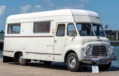 Lelystad, Hollanda, 15.06.2025, 1959 'da The National Old Day' de İngiliz Van Commer BF 