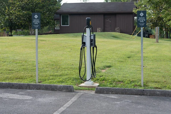 stock image Davy Crockett Birthplace State Park, Limestone, Tennessee, United States-July 8, 2023.  Photo of the vehicle charging station at the visitor's center.