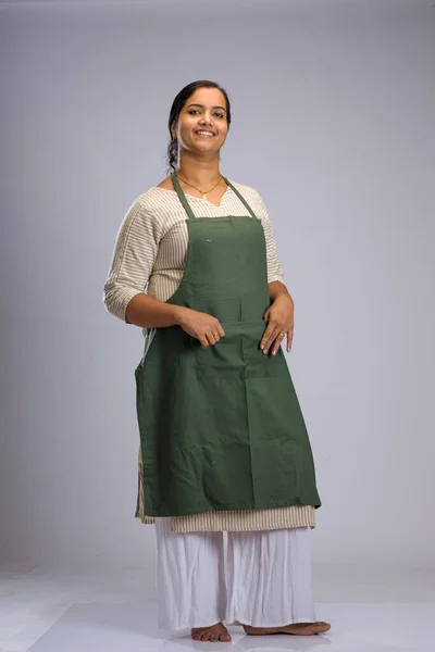 Indiase Vrouwelijke Chef Kok Potrait Van Een Dame Met Schort — Stockfoto