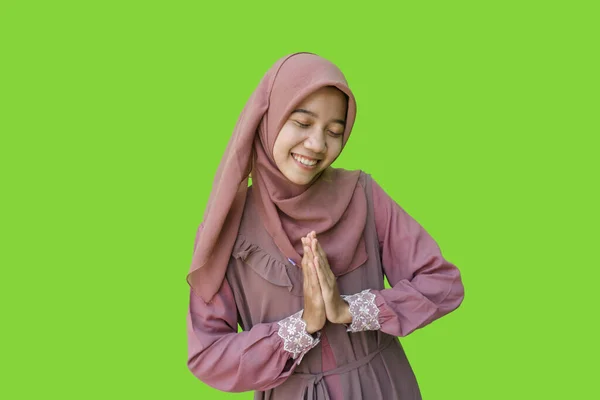 Güzel Asyalı Müslüman Kadın Tesettüre Girdi Ramazan Salladı Bayram Kutlamalarını — Stok fotoğraf