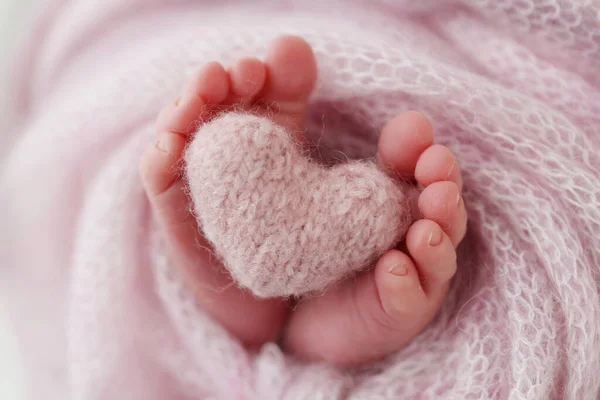 Knitted Pink Heart Legs Baby Soft Feet New Born Pink Stockfoto